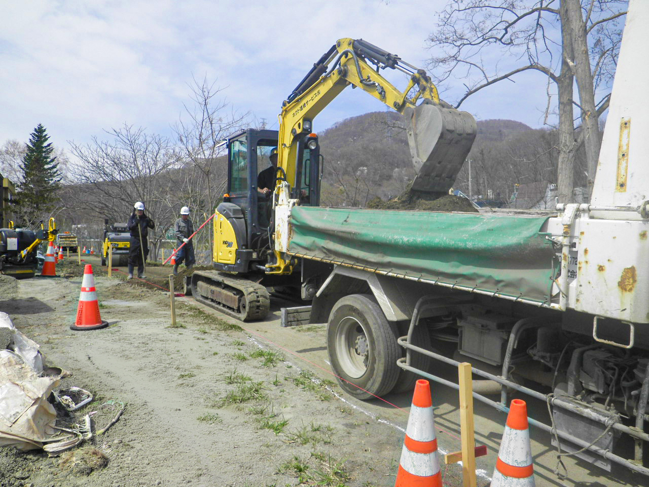 令和6年度　琴似発寒川　管理用通路路盤工